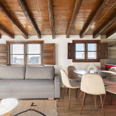 Apartamento Atico Con Terraza En Lavapies Alquiler Temporal Madrid Exterior foto