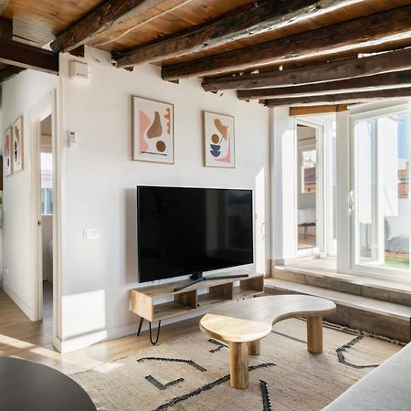 Apartamento Atico Con Terraza En Lavapies Alquiler Temporal Madrid Exterior foto