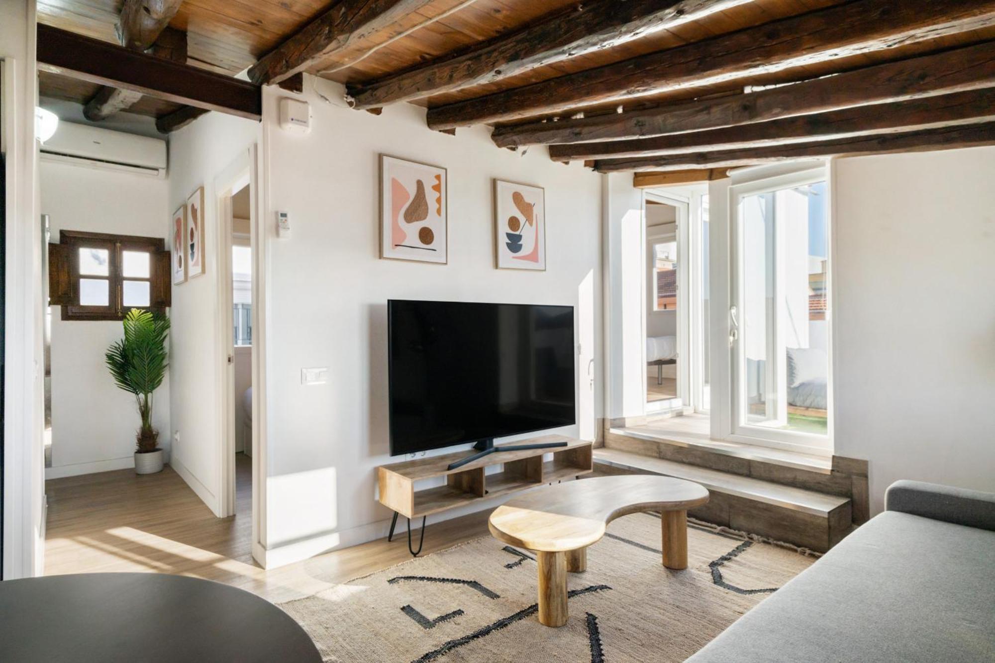 Apartamento Atico Con Terraza En Lavapies Alquiler Temporal Madrid Exterior foto